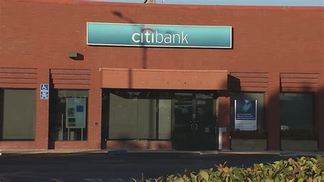 Teen struck by fleeing bank robber's car in San Lorenzo